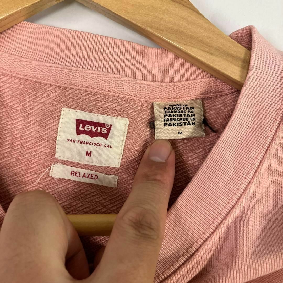 Levi's(リーバイス)のリーバイス　スウェット　トレーナー　古着　フェード　刺繍　ピンク メンズのトップス(ニット/セーター)の商品写真