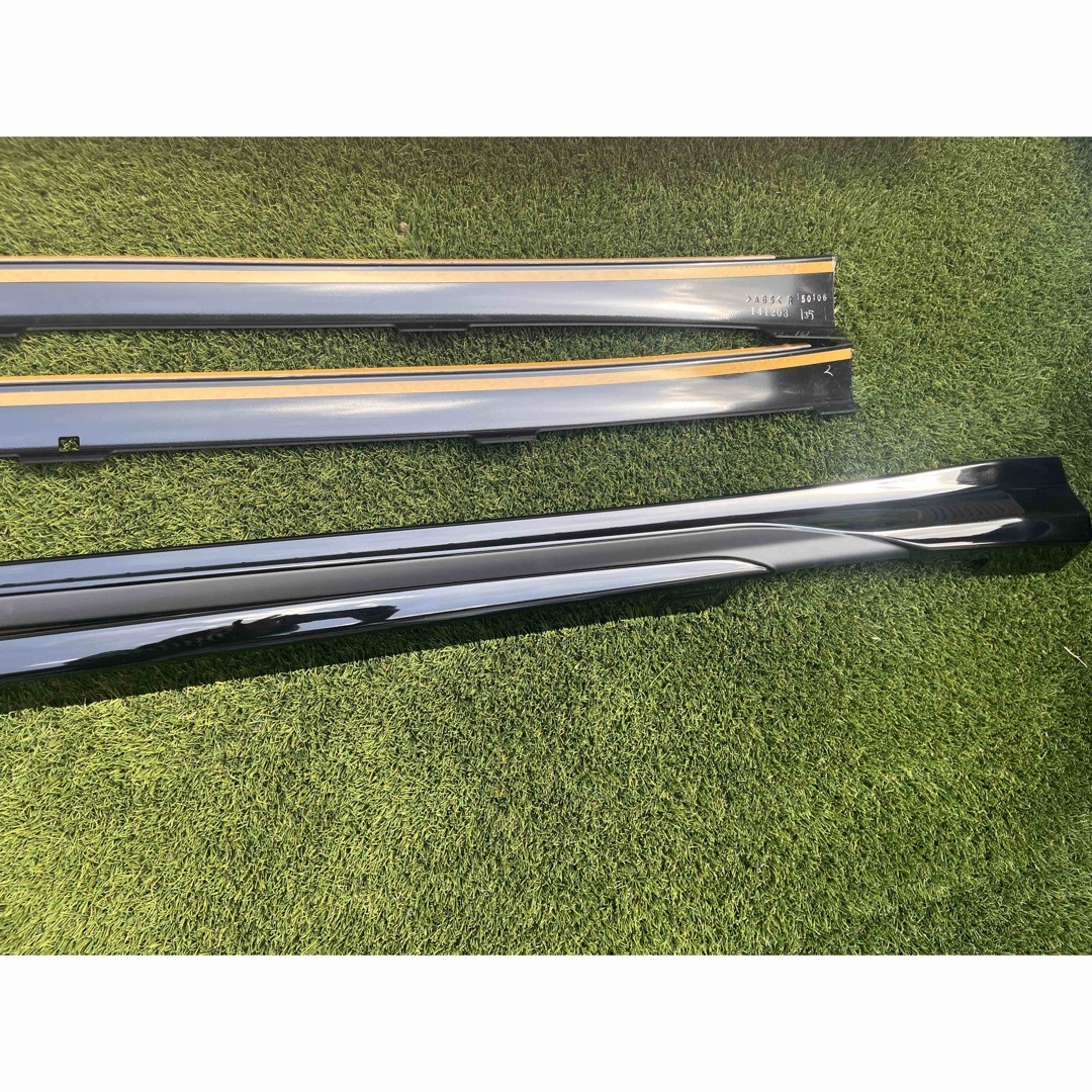 トヨタ - ハリアー60系モデリスタ サイドスカート 右側のみ トヨタ - ハリアー60系モデリスタ サイドスカート 右側のみ