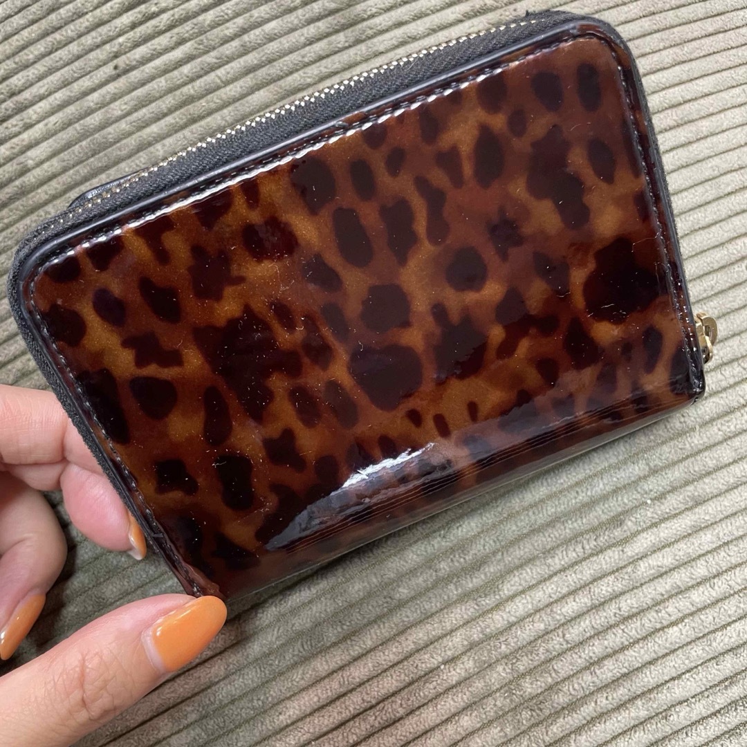 SAINT LAURENT - サンローラン べっ甲 二つ折り財布の通販 by に SAINT LAURENT - サンローラン べっ甲 二つ折り財布の通販 by に