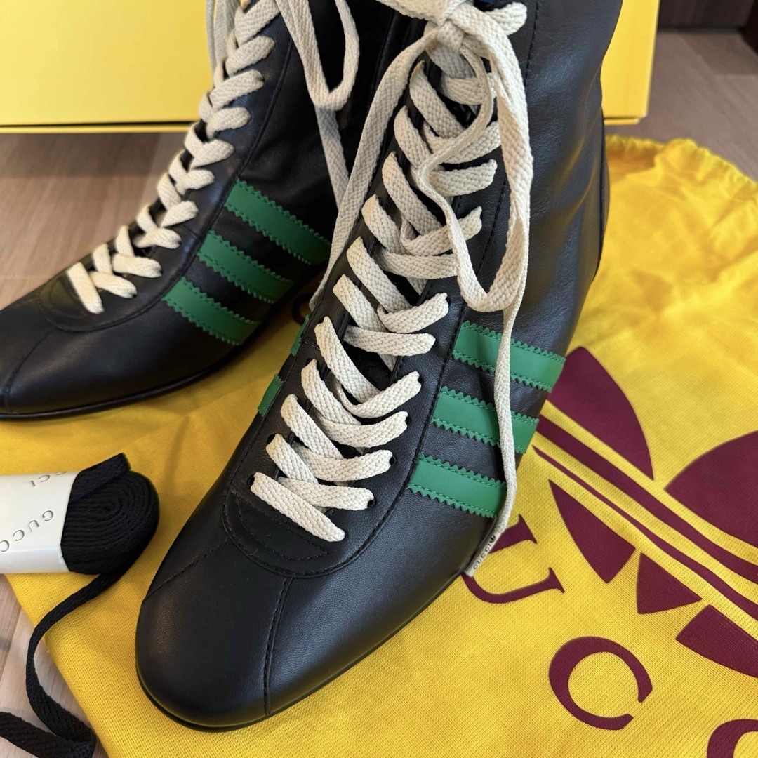 GUCCI - 未使用 GUCCI adidas コラボ ブーツ 大人気カラー GUCCI - 未使用 GUCCI adidas コラボ ブーツ 大人気カラー