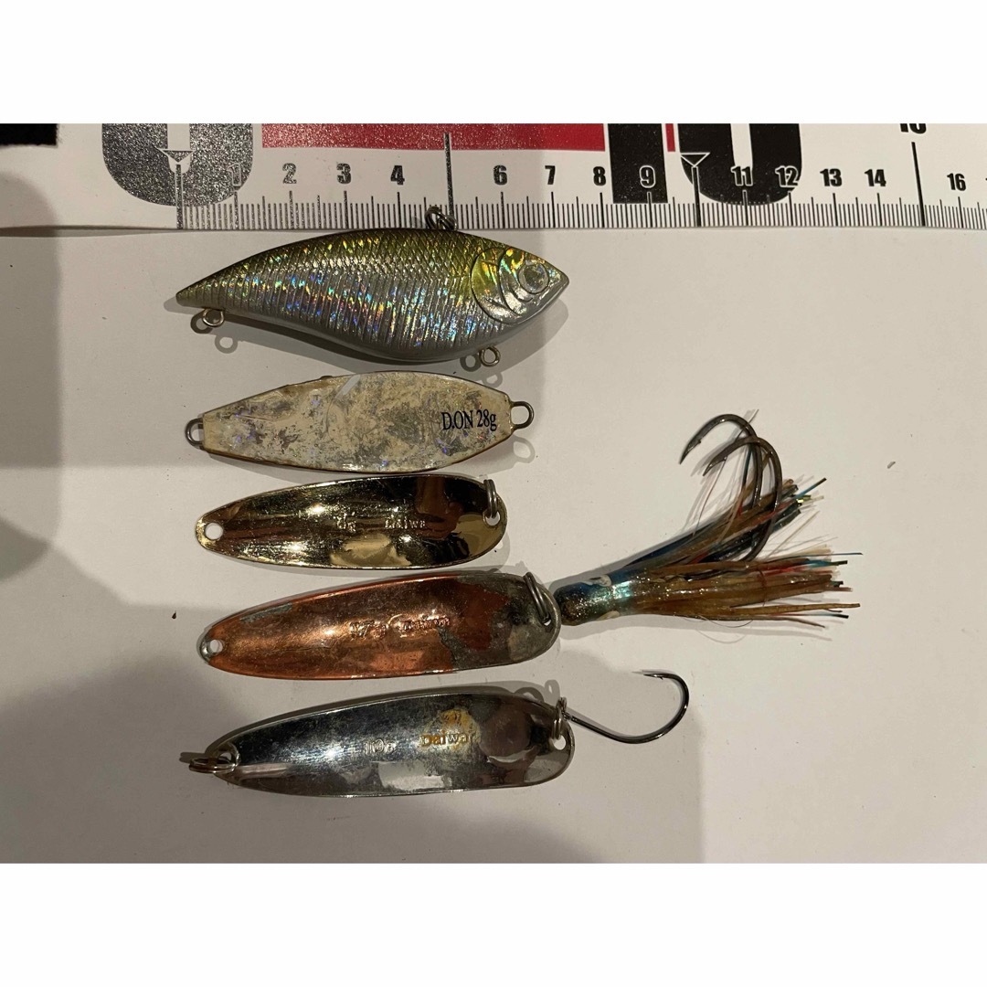 Daiwa スプーン ミノー 釣り ルアー ケース付きの通販 by か's Daiwa スプーン ミノー 釣り ルアー ケース付きの通販 by か's
