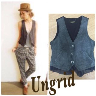 アングリッド(Ungrid)の69様専用*Ungrid*レースレザーベスト*ブラック*ビジューボタン(ベスト/ジレ)