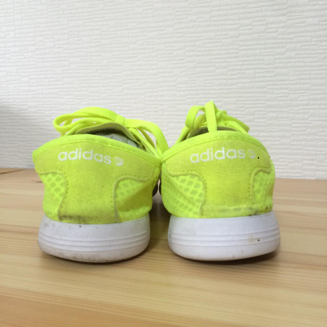 adidas(アディダス)の【ぴっぴ様専用】adidas ランニングシューズ 23.5cm レディースの靴/シューズ(スニーカー)の商品写真