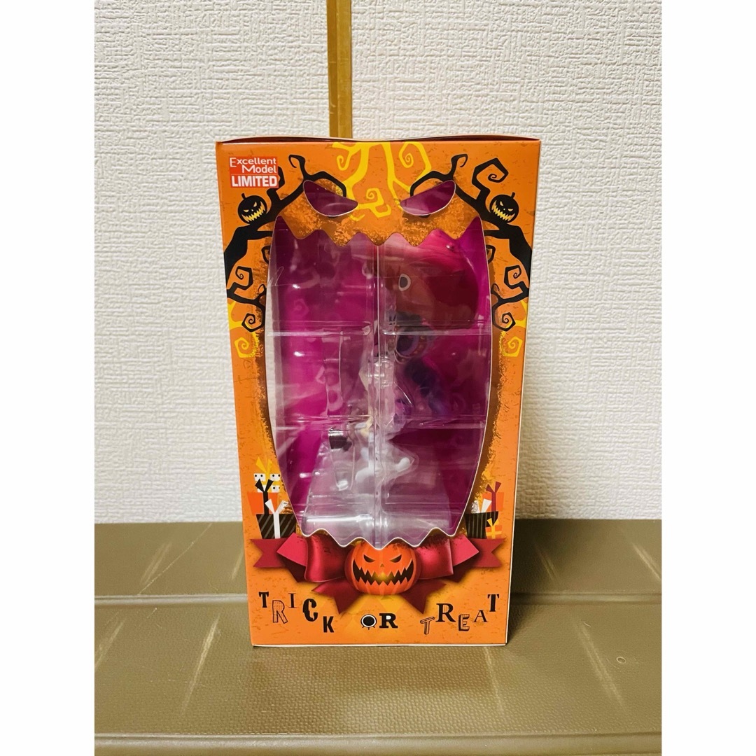 ペローナ pop Gothic cb 幼少 フィギュア 輸送箱 カード付き ペローナ pop Gothic cb 幼少 フィギュア 輸送箱 カード付き