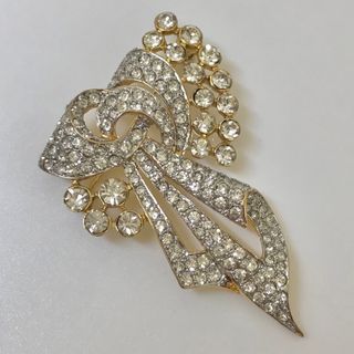 NINA RICCI(ブローチ/コサージュ)のフリマアイテム一覧 NINA RICCI(ブローチ/コサージュ)のフリマアイテム一覧