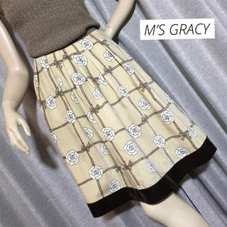 エムズグレイシー(M'S GRACY)の新品未使用◆エムズグレイシー薔薇スカート(ひざ丈スカート)
