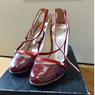 GIUZEPPE ZANOTTI(レッド/赤色系)のフリマアイテム一覧 GIUZEPPE ZANOTTI(レッド/赤色系)のフリマアイテム一覧
