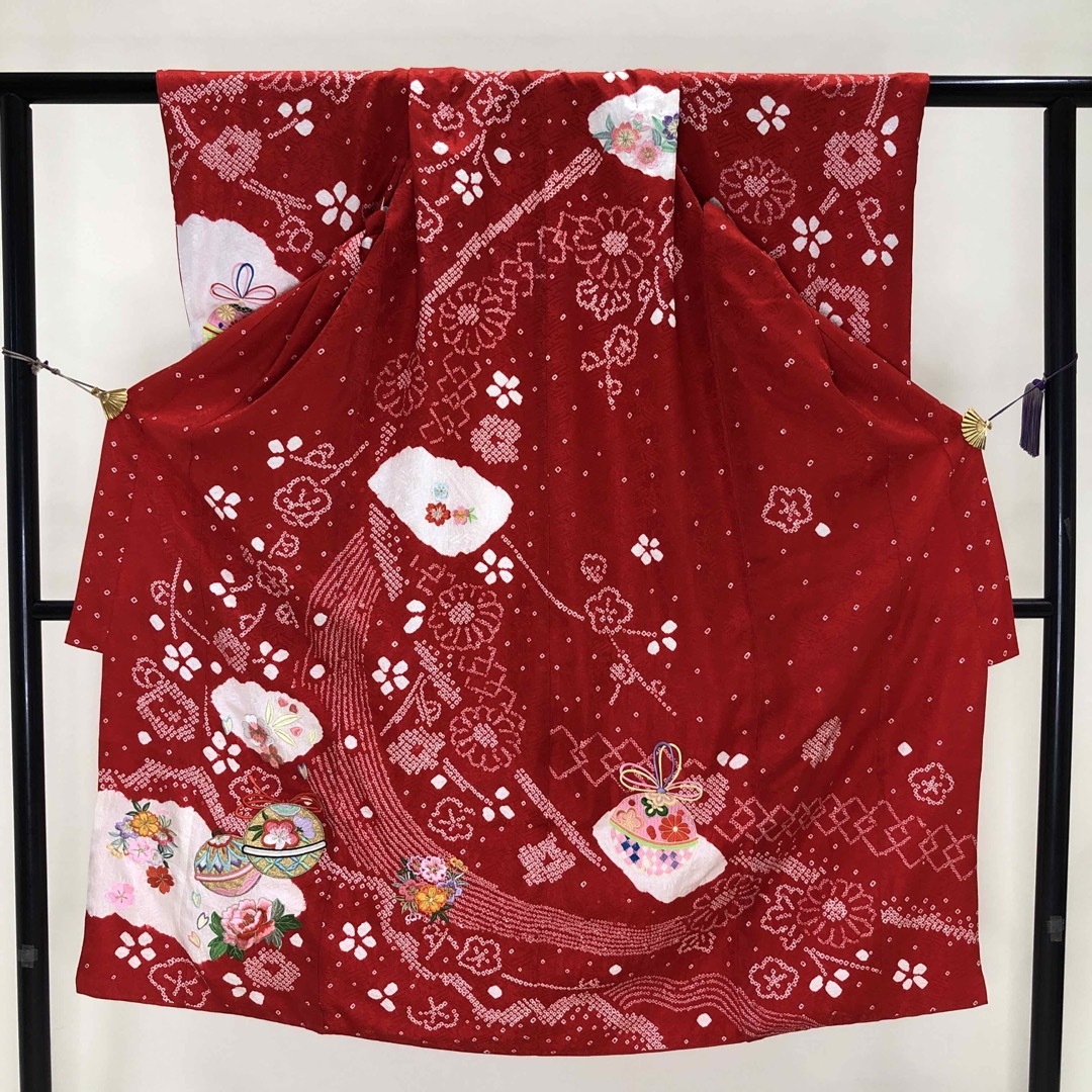 七五三☆正絹 着物☆女の子☆四つ身☆赤☆絞り☆刺繍☆u-241