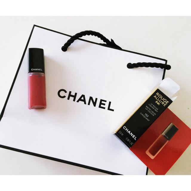 CHANEL(シャネル)のCHANEL 新品未使用 限定 ルージュ コスメ/美容のベースメイク/化粧品(口紅)の商品写真