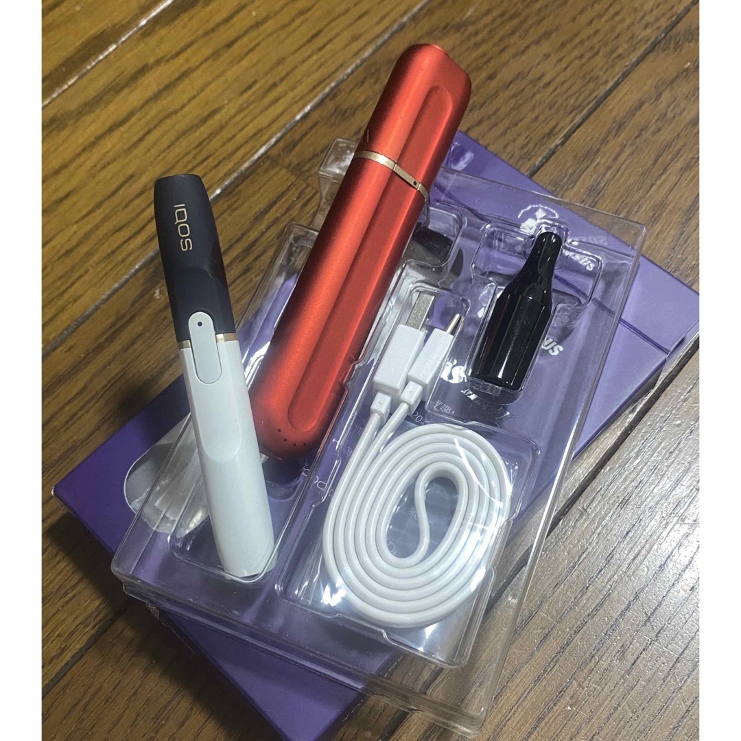 IQOS(アイコス)のIQOS 純正 互換機 ジャンク? インテリア/住まい/日用品の日用品/生活雑貨/旅行(その他)の商品写真