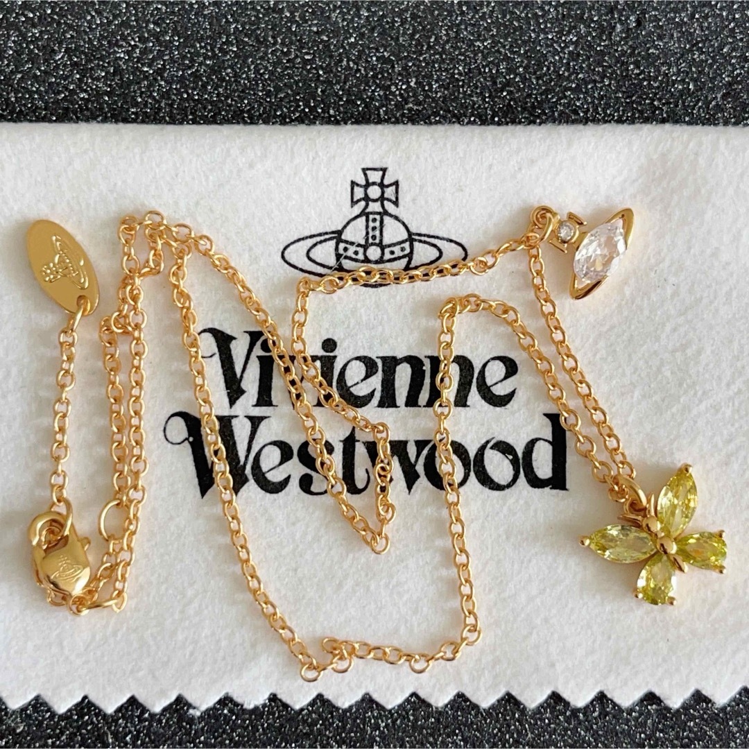 Vivienne Westwood - ヴィヴィアンウエストウッド 蝶々オーブ Vivienne Westwood - ヴィヴィアンウエストウッド 蝶々オーブ