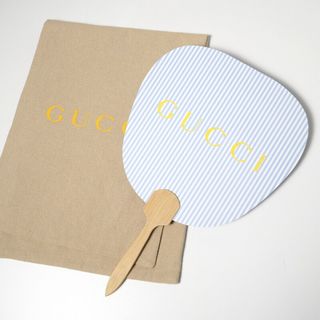 GUCCI - □美品□GUCCI グッチ 団扇 うちわ ストライプ ブランド GUCCI - □美品□GUCCI グッチ 団扇 うちわ ストライプ ブランド