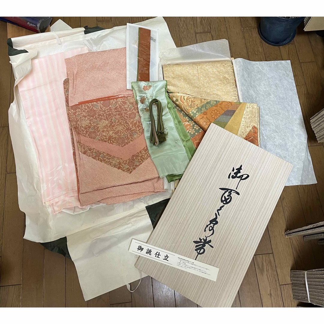 総絞り 訪問着 帯 帯紐 長襦袢 セット つぼた 総絞り 訪問着 帯 帯紐 長襦袢 セット つぼた