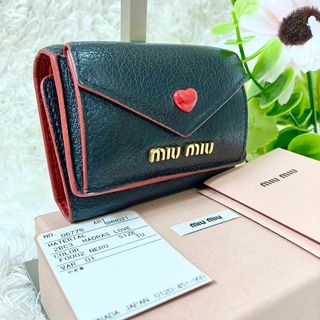 MIU MIU(財布 ・ ブラック/黒色系)のフリマアイテム一覧 MIU MIU(財布 ・ ブラック/黒色系)のフリマアイテム一覧