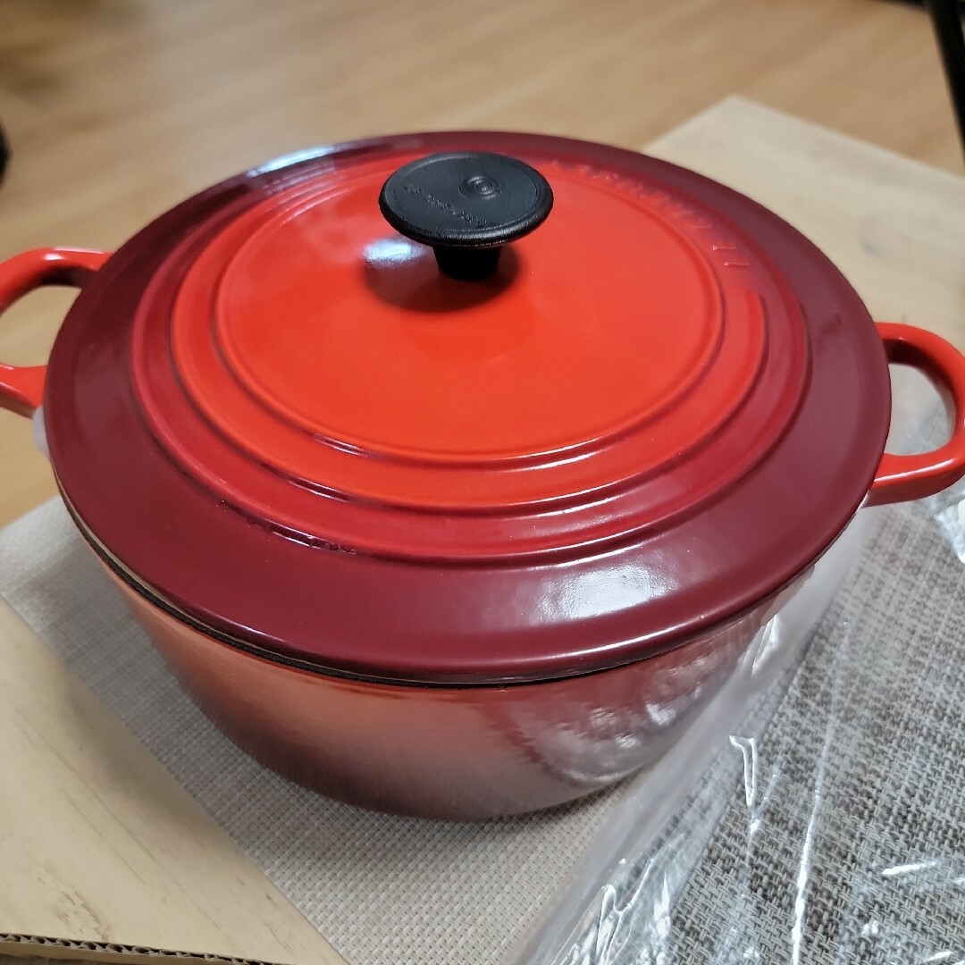 ル・クルーゼ ココット ロンド 22cm チェリーレッド ル・クルーゼ ココット ロンド 22cm チェリーレッド