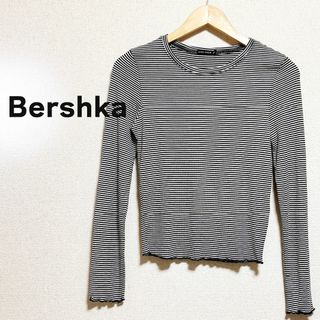 ベルシュカ(Bershka)のBershka　ベルシュカ　カットソー　長袖　白　黒　ボーダー　リブ　メロウ袖(カットソー(長袖/七分))