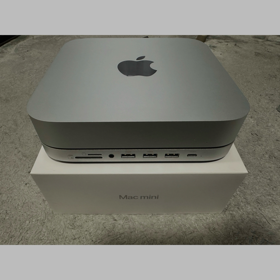 美品Apple 良くっ Mac mini M2 /16GB/256g 専用Hub付け 美品Apple 良くっ Mac mini M2 /16GB/256g 専用Hub付け