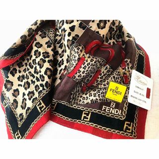 FENDI(バンダナ/スカーフ)のフリマアイテム一覧 FENDI(バンダナ/スカーフ)のフリマアイテム一覧