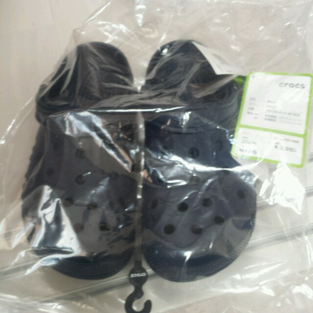 crocs(クロックス)の新品【クロックス】サンダル キッズ/ベビー/マタニティのキッズ靴/シューズ(15cm~)(サンダル)の商品写真