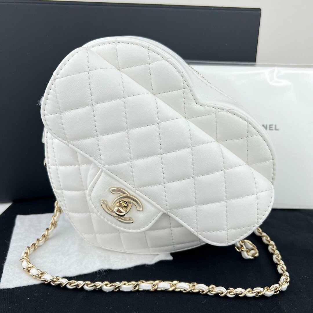新品未使用 CHANEL シャネル ハート シェイプ チェーン 新品未使用 CHANEL シャネル ハート シェイプ チェーン