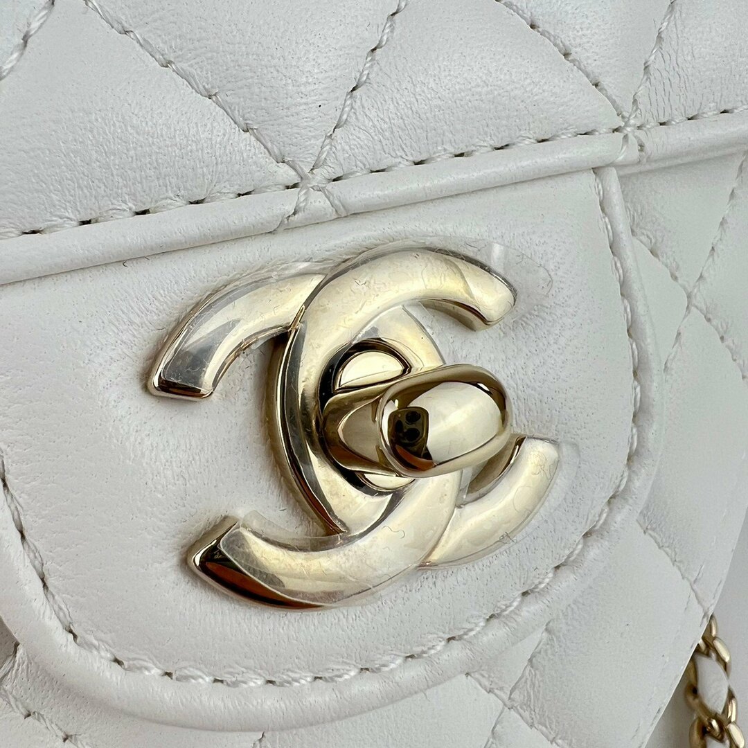 新品未使用 CHANEL シャネル ハート シェイプ チェーン 新品未使用 CHANEL シャネル ハート シェイプ チェーン