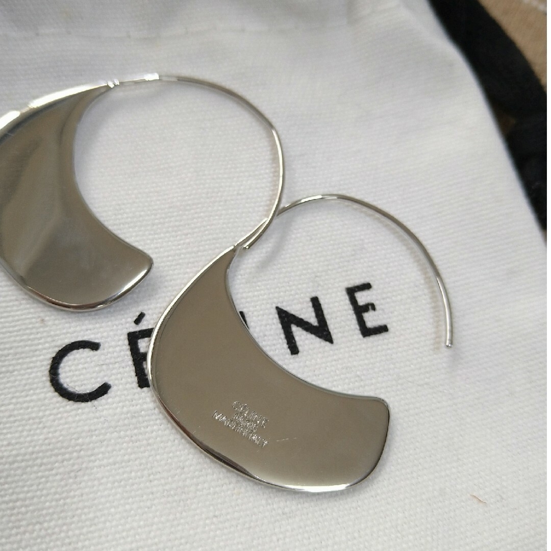 CELINE - セリーヌ ピアス Large Hoopsの通販 by fufumin's shop CELINE - セリーヌ ピアス Large Hoopsの通販 by fufumin's shop
