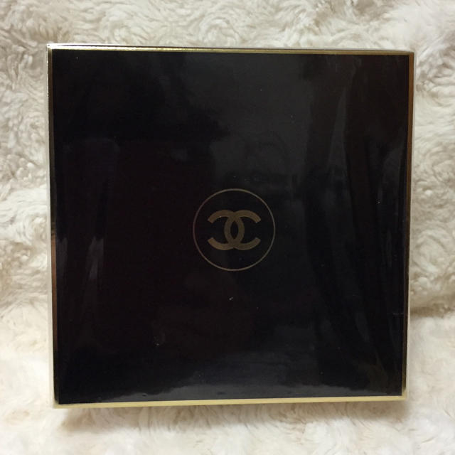 CHANEL(シャネル)のシャネル、No.5のルースパウダー【ボディ】 コスメ/美容のボディケア(その他)の商品写真