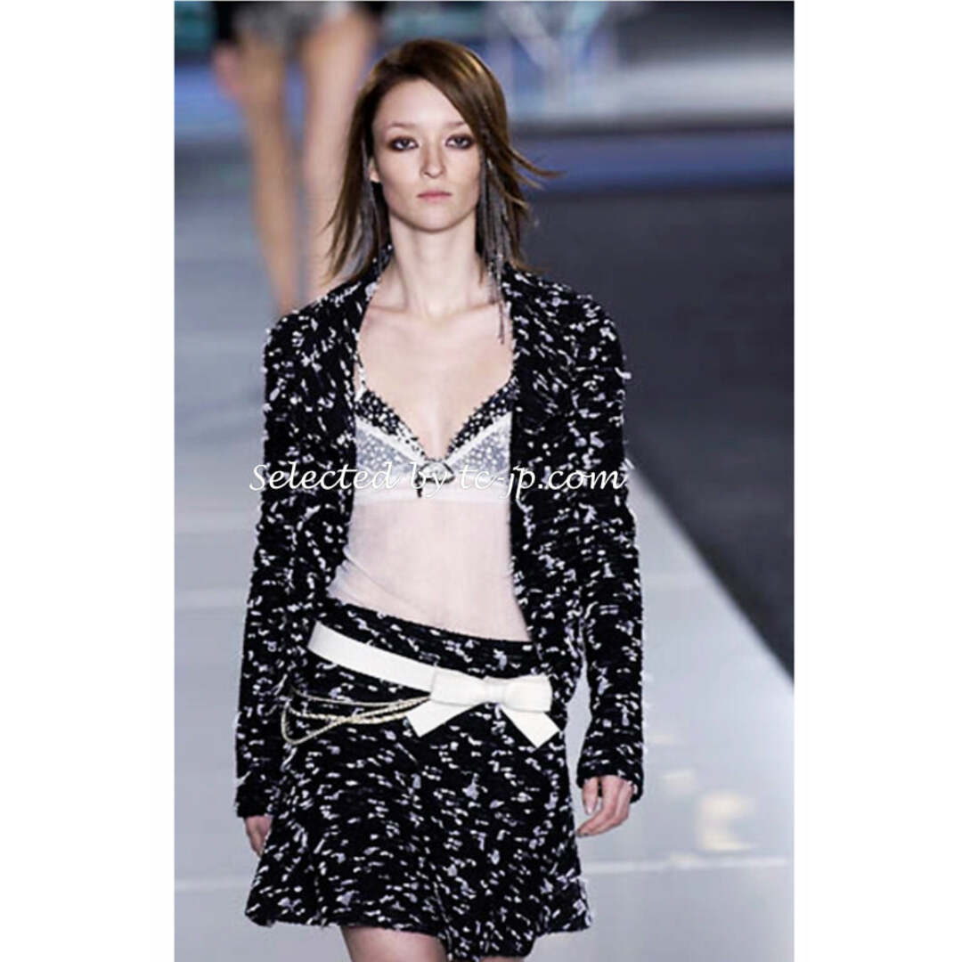 CHANEL - シャネル ジャケット CHANEL ブラック ホワイト ウール CHANEL - シャネル ジャケット CHANEL ブラック ホワイト ウール