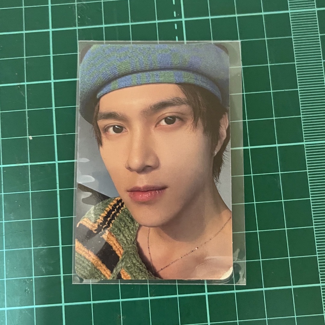 WayV  ヘンドリー　トレカ&ポスター エンタメ/ホビーのCD(K-POP/アジア)の商品写真