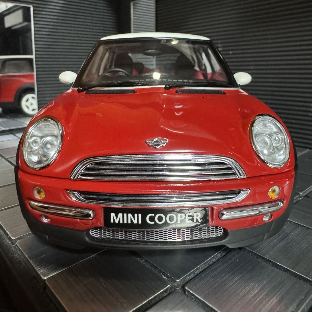 絶版未展示品 京商 1/18 MINI ミニ クーパー レッドの通販 by 絶版未展示品 京商 1/18 MINI ミニ クーパー レッドの通販 by