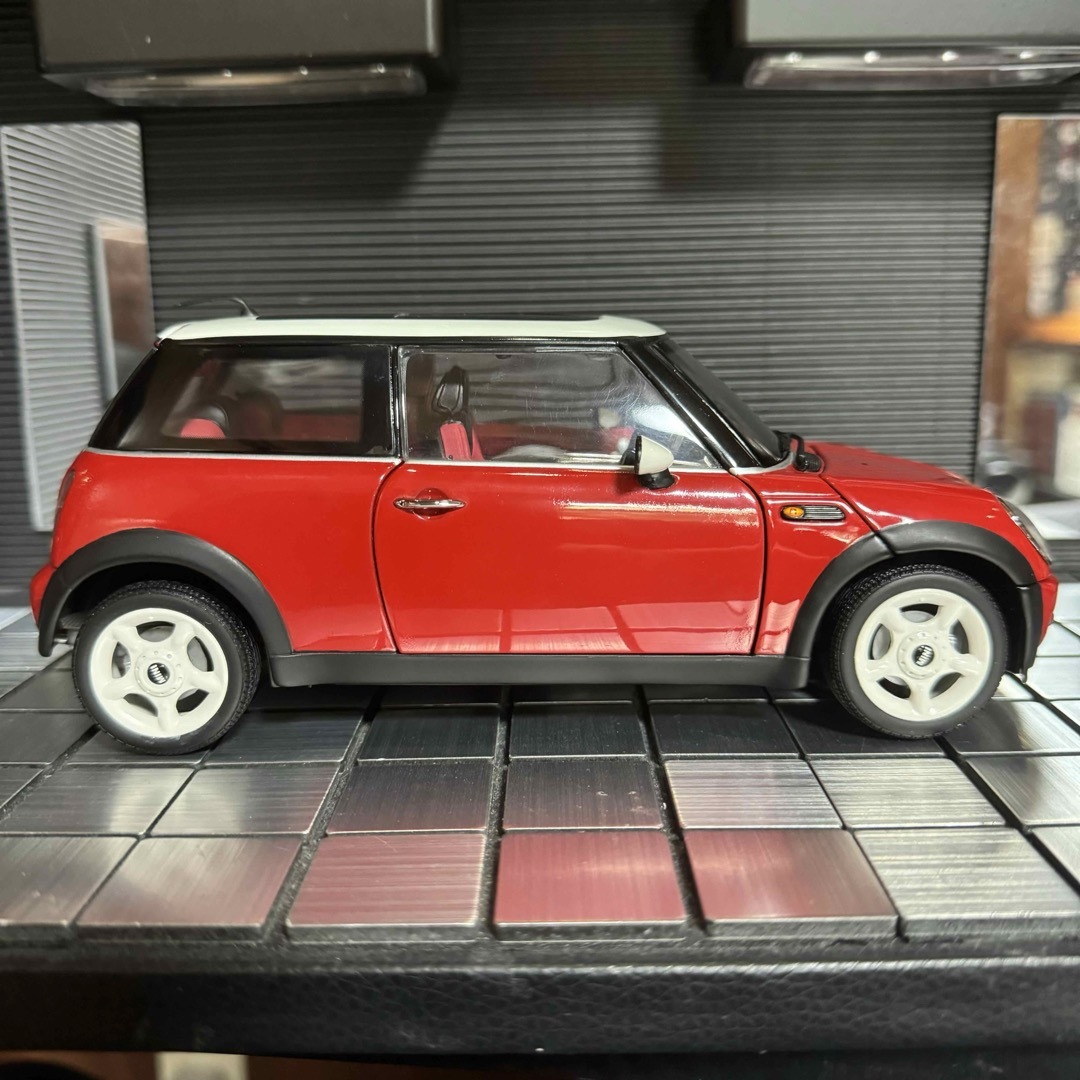 絶版未展示品 京商 1/18 MINI ミニ クーパー レッドの通販 by 絶版未展示品 京商 1/18 MINI ミニ クーパー レッドの通販 by