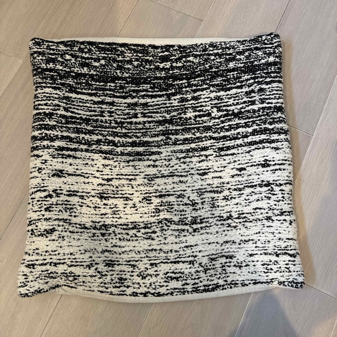 ACTUS - クッション カバー フェザー中材 アクタス 45×45の通販 ACTUS - クッション カバー フェザー中材 アクタス 45×45の通販
