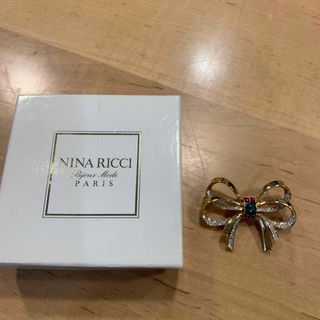 NINA RICCI(ブローチ/コサージュ)のフリマアイテム一覧 NINA RICCI(ブローチ/コサージュ)のフリマアイテム一覧