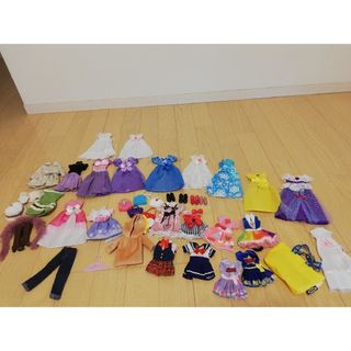 リカチャン(リカちゃん)のリカちゃん人形　お洋服まとめ売り(キャラクターグッズ)