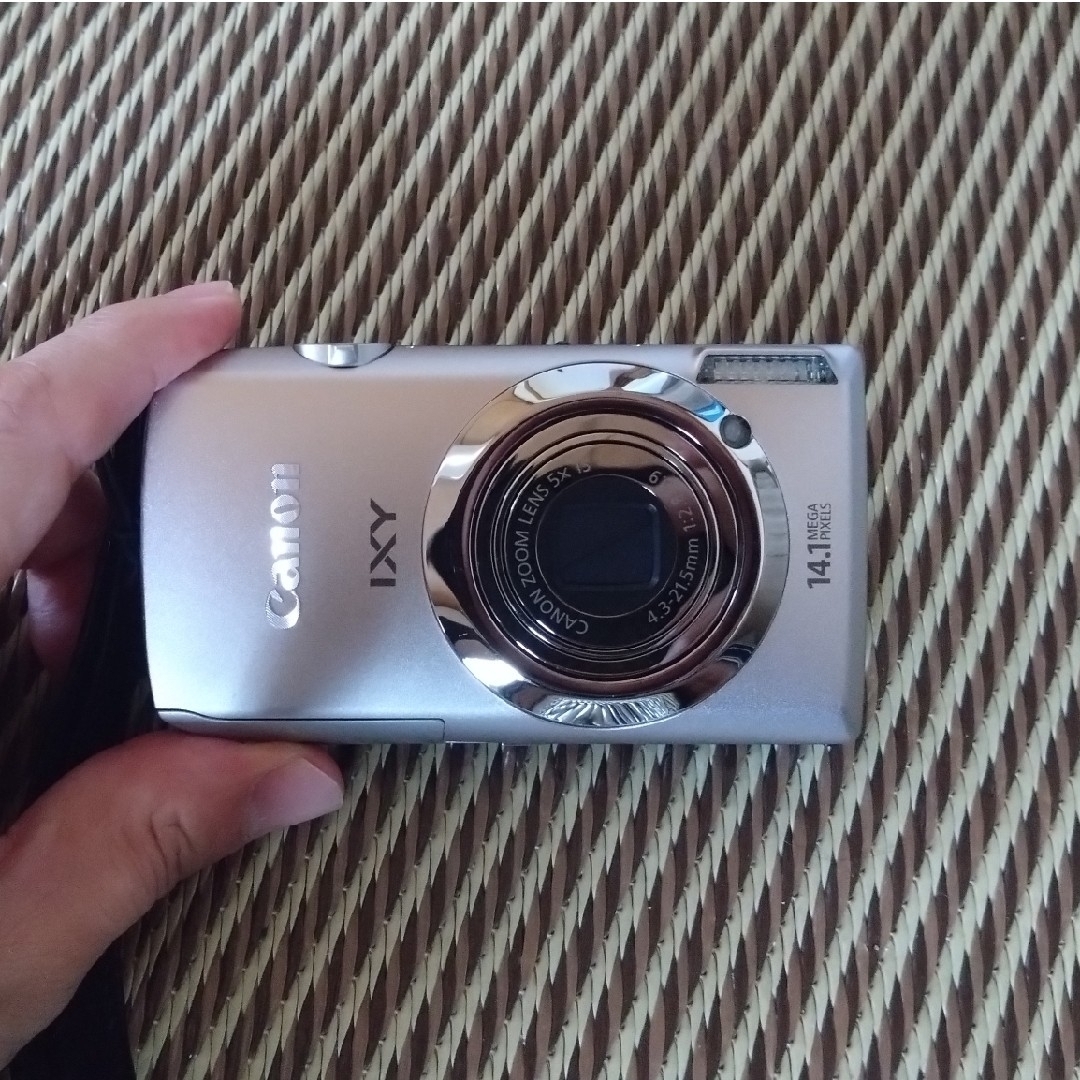 Canon IXY 10S コンパクトデジタルカメラ Canon IXY 10S コンパクトデジタルカメラ