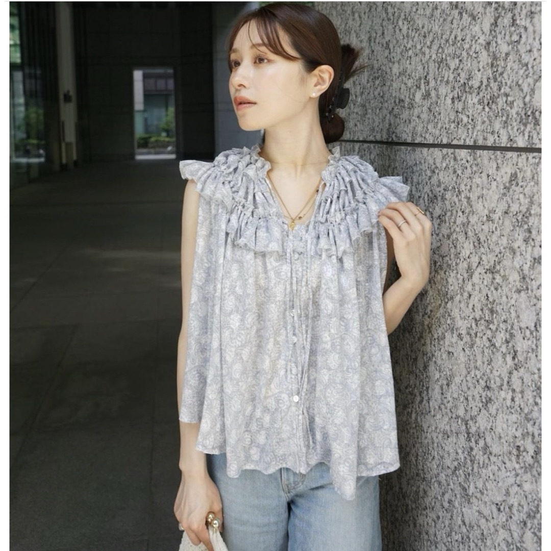 LAUBE BLANC ペプラム 半袖ブラウス - 半袖 LAUBE BLANC ペプラム 半袖ブラウス - 半袖