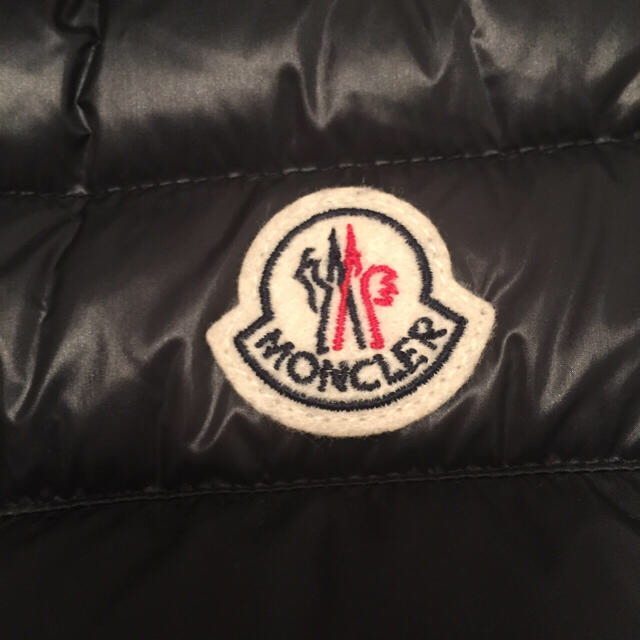 MONCLER(モンクレール)のモンクレールダウン レディースのジャケット/アウター(ダウンベスト)の商品写真