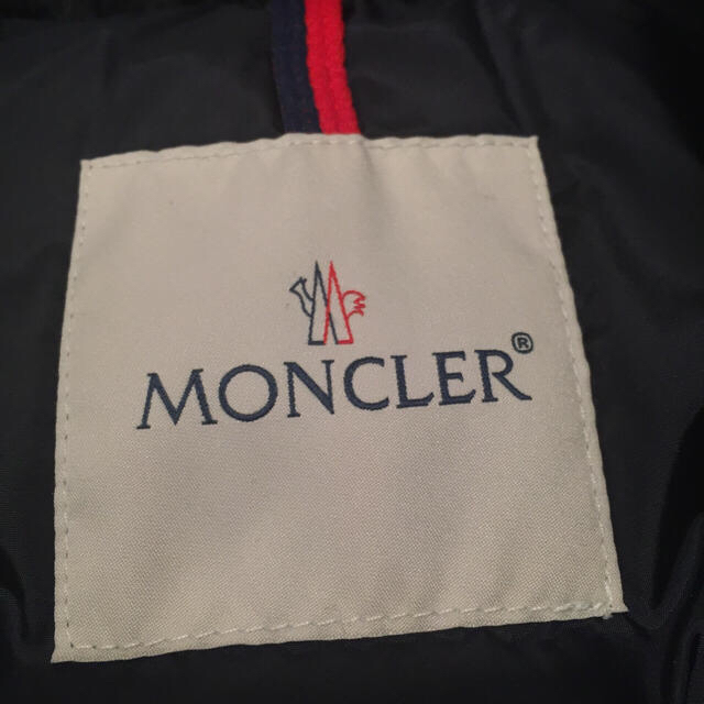 MONCLER(モンクレール)のモンクレールダウン レディースのジャケット/アウター(ダウンベスト)の商品写真