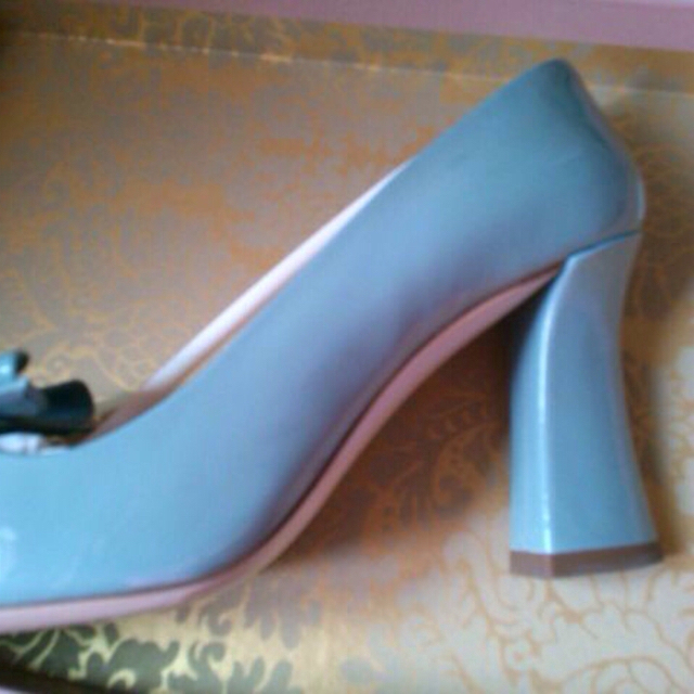 miumiu リボンパンプス miumiu リボンパンプス