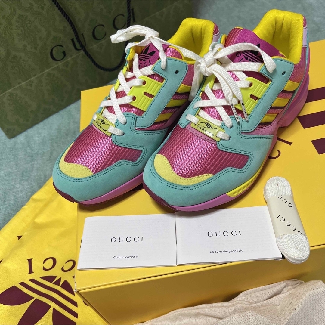 GUCCI - 新品 アディダス×グッチ コラボスニーカー 3 ZX8000 GG GUCCI - 新品 アディダス×グッチ コラボスニーカー 3 ZX8000 GG