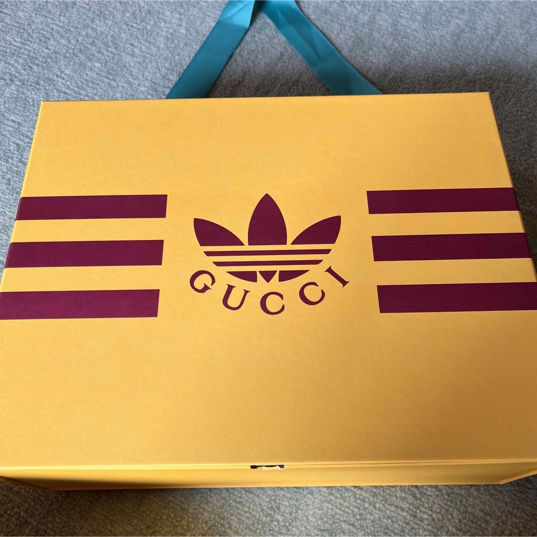 GUCCI - 新品 アディダス×グッチ コラボスニーカー 3 ZX8000 GG GUCCI - 新品 アディダス×グッチ コラボスニーカー 3 ZX8000 GG