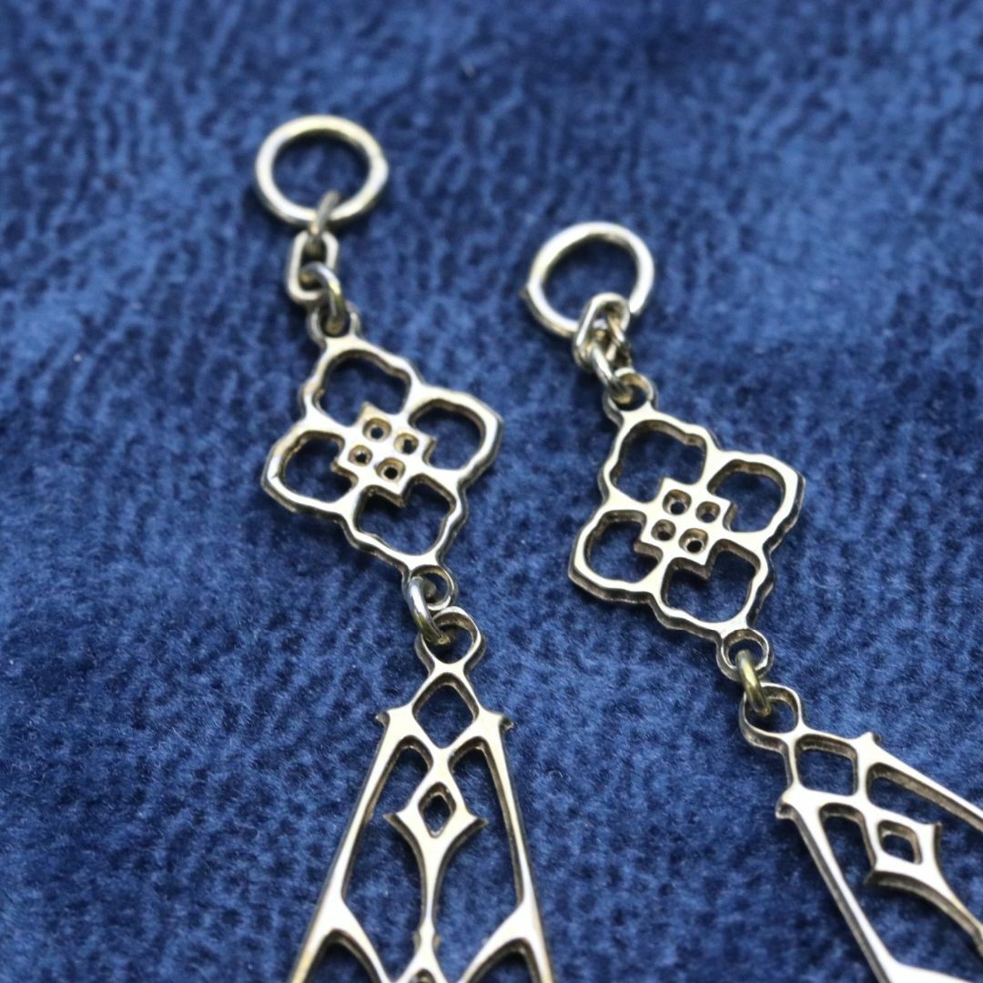 美品❤️ 凍 アガット K10 ラドライトの片耳用ピアス 幻想的に 美品❤️ 凍 アガット K10 ラドライトの片耳用ピアス 幻想的に