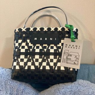 MARNI(かごバッグ/ストローバッグ ・ ホワイト/白色系)の MARNI(かごバッグ/ストローバッグ ・ ホワイト/白色系)の