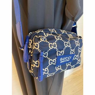 GUCCI(ショルダーバッグ ・ ブルー・ネイビー/青色系)のフリマ GUCCI(ショルダーバッグ ・ ブルー・ネイビー/青色系)のフリマ