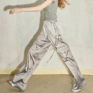 ユナイテッドトウキョウ(UNITED TOKYO)のDIDDI MODA レース付き サテン カーゴパンツ ポケット パラシュート(ワークパンツ/カーゴパンツ)