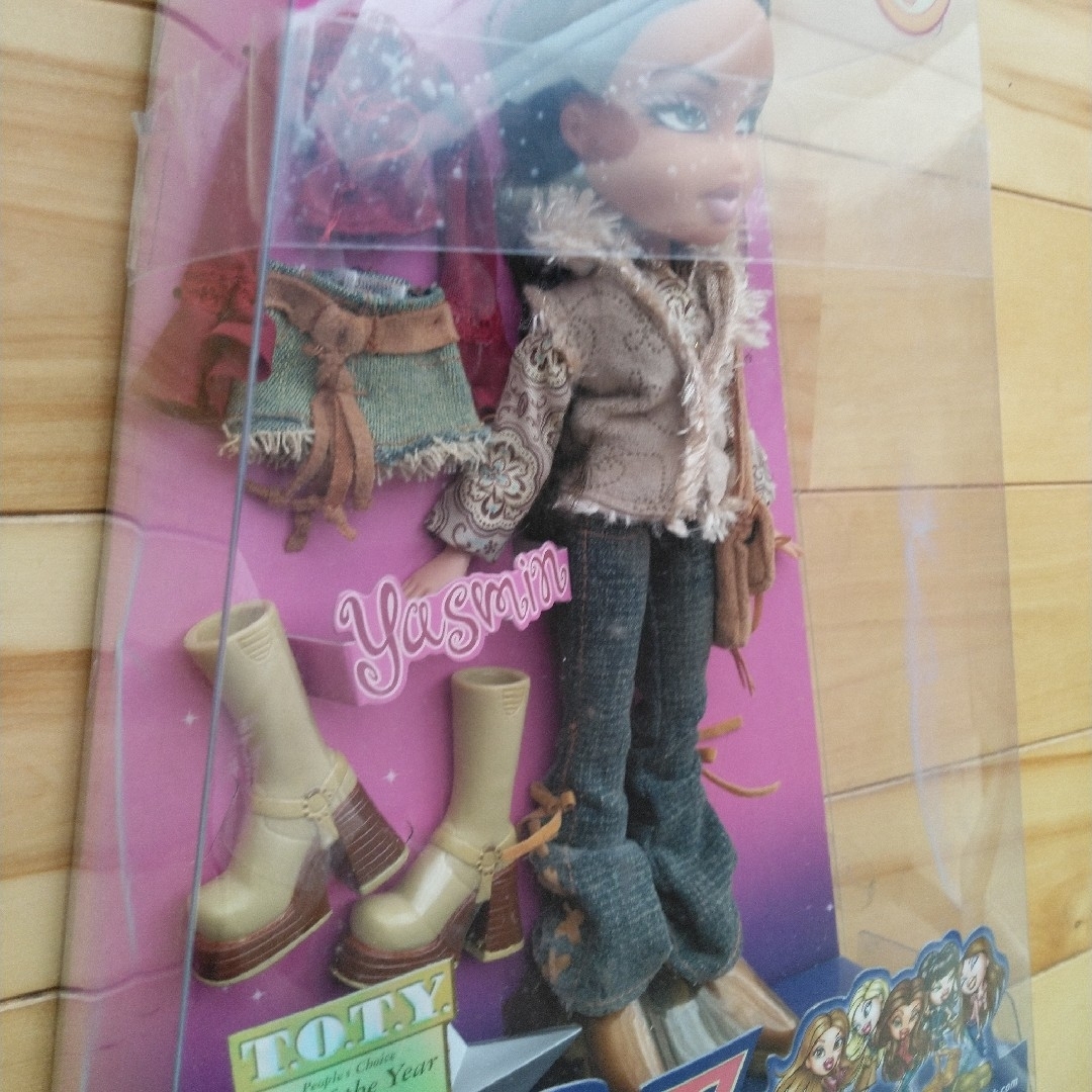 BRATZ ブラッツ スタイルイット Yasmin ヤスミン ドール 人形 BRATZ ブラッツ スタイルイット Yasmin ヤスミン ドール 人形