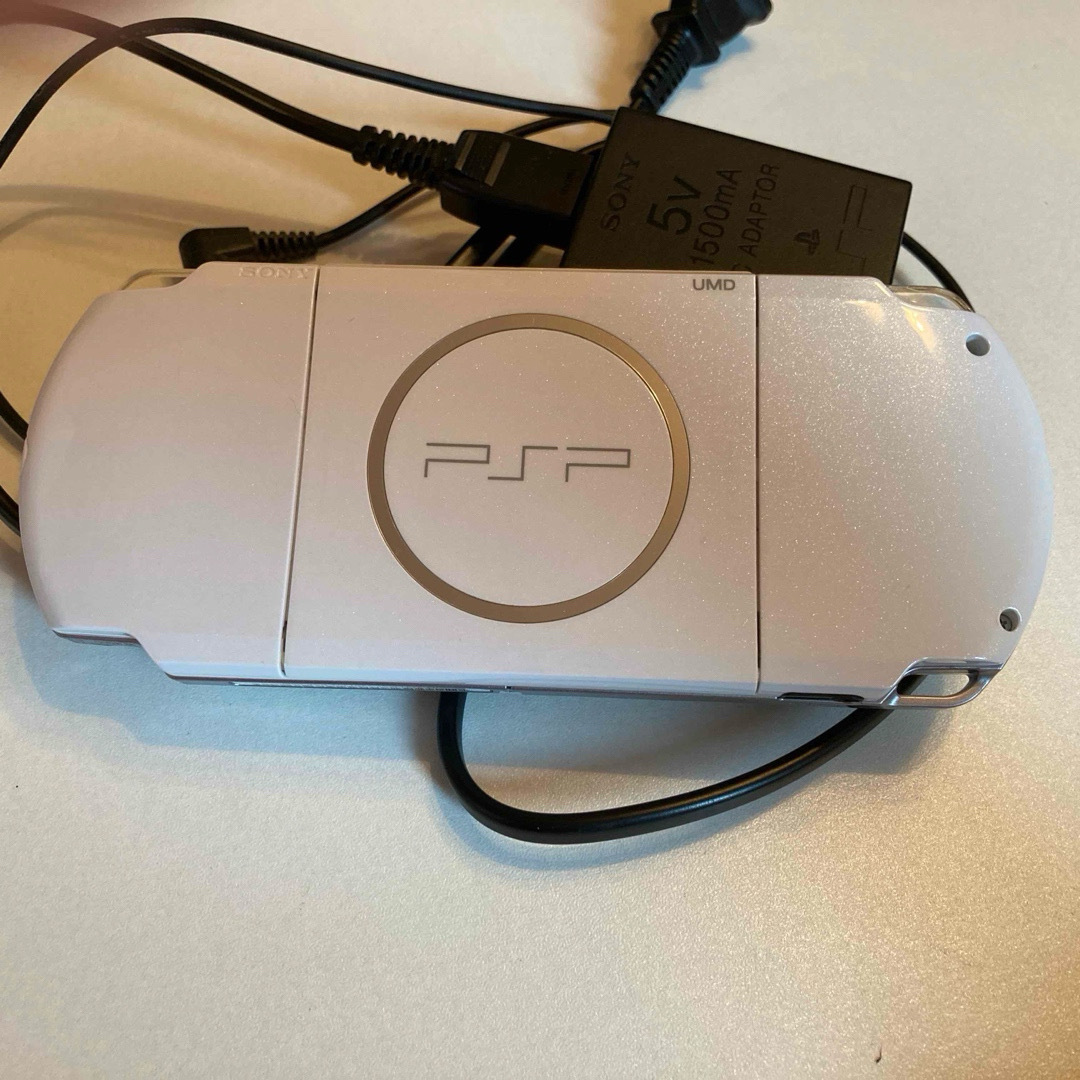 PSP 2000 メモリースティック 8GB ケース付（メモリースティック