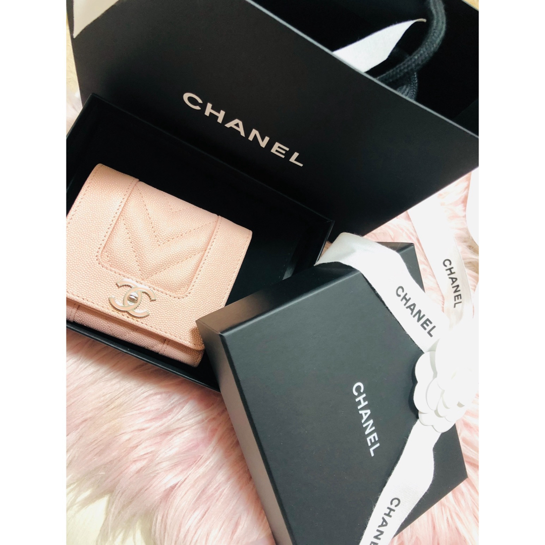 CHANEL 財布 マドモアゼル 三つ折り キャビアスキン CHANEL 財布 マドモアゼル 三つ折り キャビアスキン