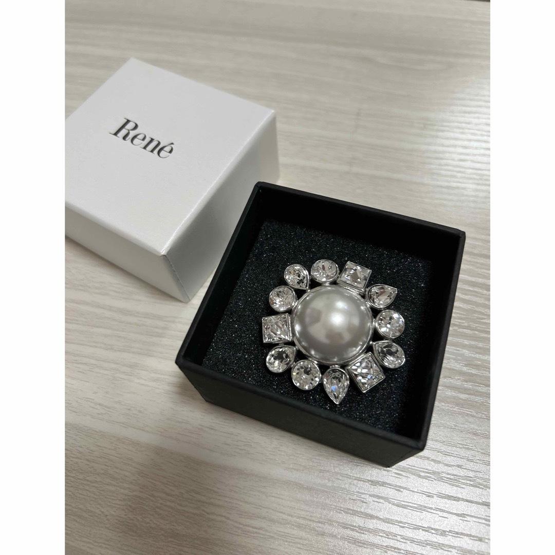 René - Rene ルネ ブローチ 新品未使用の通販 by miu|ルネなら René - Rene ルネ ブローチ 新品未使用の通販 by miu|ルネなら