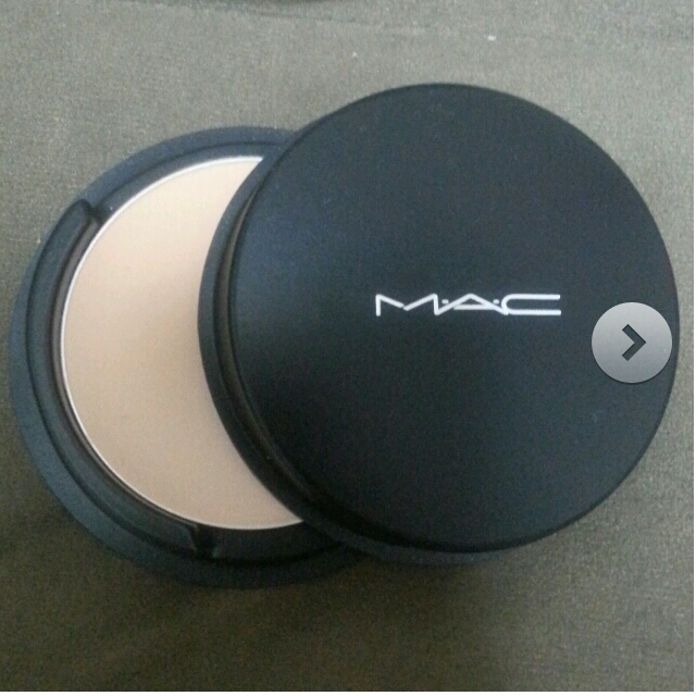 MAC(マック)のM.A.C ファンデーション 値下げ！ コスメ/美容のベースメイク/化粧品(その他)の商品写真